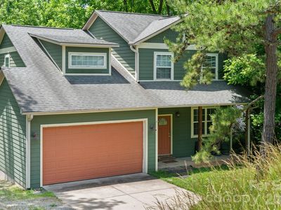 7 Apple Ln