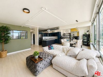 1100 S Hope St APT 712