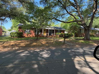 1807 Forest Glen Dr