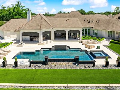 8200 Allen Dr