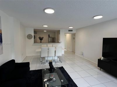 2780 NE 183rd St APT 303