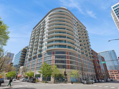 340 W Superior St APT 805