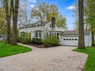 8-10 Lessing Rd