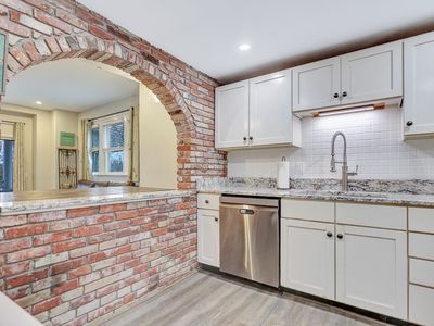 1401 Great Pond Rd APT 6