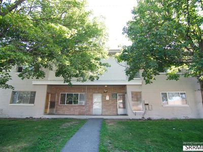 781 Oxford Dr
