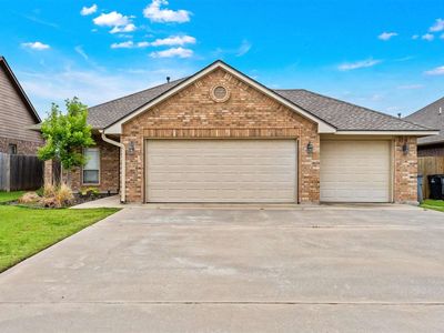 5708 NW Valor Ave