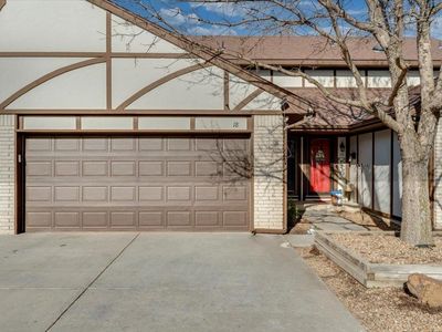 641 N Woodlawn Blvd APT 18