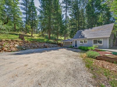 4340 Fairglade Rd