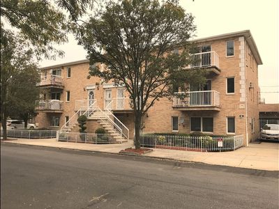 1707 70th St APT 3B