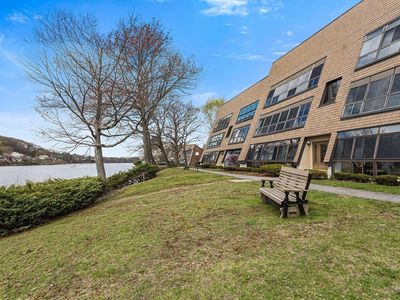 7 Eaglehead Ter APT 3