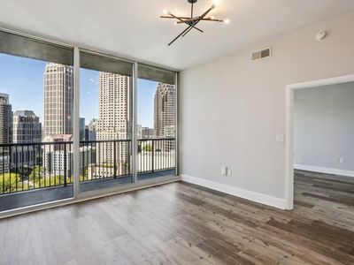 1080 Peachtree St NE UNIT 1701