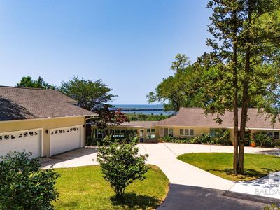 120 Patrician Dr