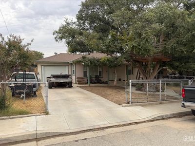 1111 Valencia Dr