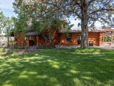 8180 NW Country Loop