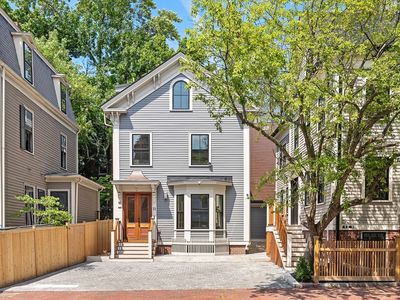 9-11 Mount Auburn St