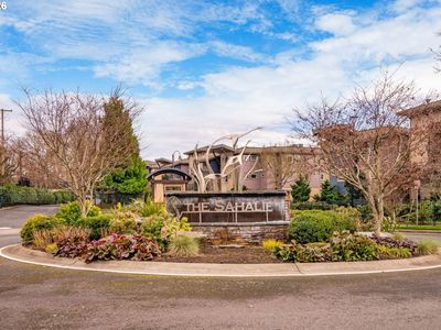 5841 SE Columbia Way Unit 104
