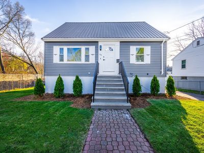 63 Wachusett St