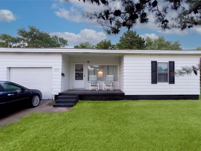 107 E Taylor Ave