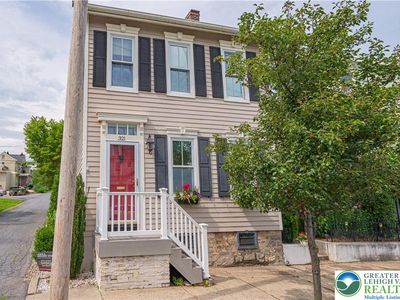 321 E Wall St