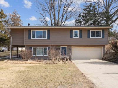 309 Pleasant View Dr NE