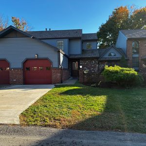 1121 Valleyview Dr