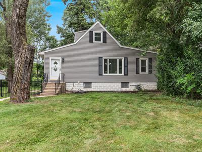 Property at 28 S Richmond Ave, Westmont, IL