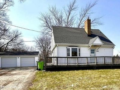 1112 North Fancher ROAD
