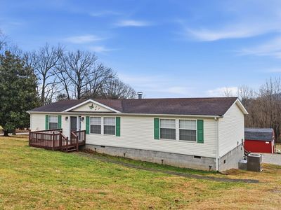 Property at 124 Oak Grove Ln, Rocky Top, TN