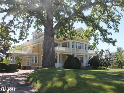 Property at 1412 State St, Tama, IA