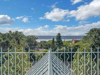 5440 Independence Ave