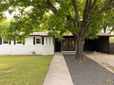 22 Steele St