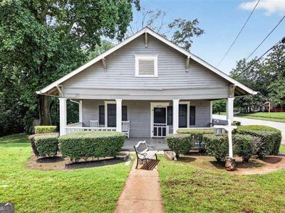 1070 Forest Ave