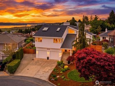 9929 76th Street SW
