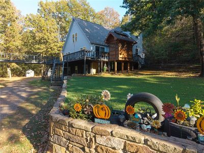 5740 Secluded Ln