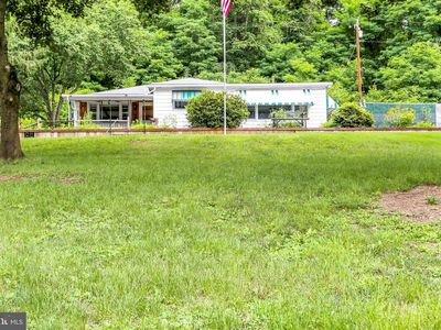 111 Juniata Pkwy E