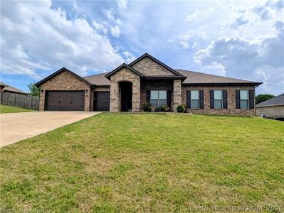 2035 W Breckenridge Ave