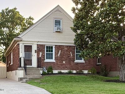 2428 Bradley Ave