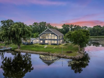6392 Lakeshore Rd