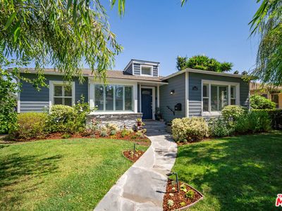 3002 S Beverly Dr