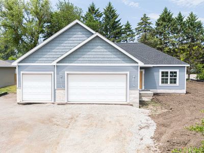 442 Village Ln
