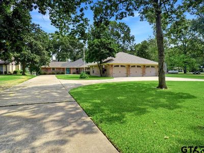 665 Private Road 5881