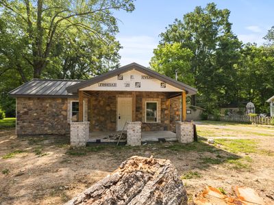 1432 Happy Valley Rd