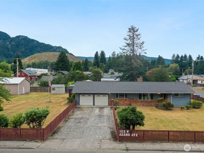 102 W Adams Avenue