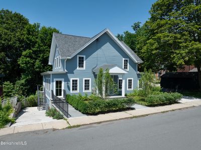 145-147 Pleasant St