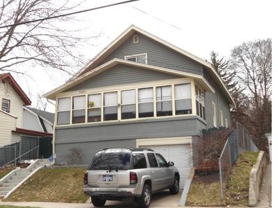 1040 Alexander St SE