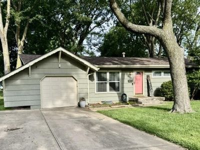 Property at 7104 Melrose Ln, Shawnee, KS