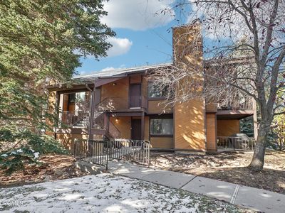 2025 Canyons Resort Dr APT E8