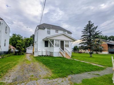 32-34 Champlain Avenue