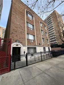 2135 Crotona Ave #2B
