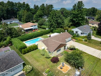 24 Rockland Dr